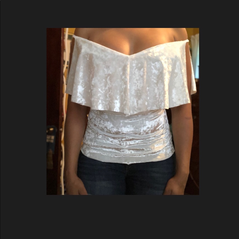Ivory knit top- off shoulder